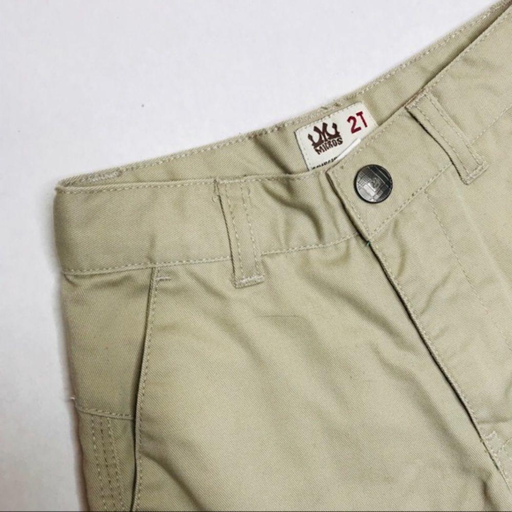 micros Tan Khaki Shorts - Picture 2 of 9